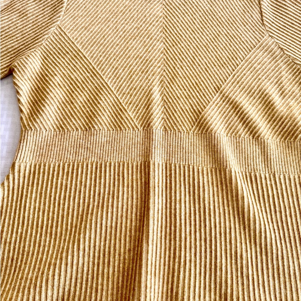 Nanette Lepore Ribbed Knit Sweater Womens XL‎ Beige Oatmeal Peplum Long Sleeve - Picture 5 of 9